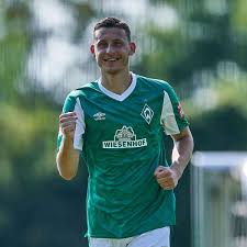 He is also the older brother of fello. Werder Bremen Transfers Wie Maxi Eggestein Uber Einen Verkauf Denkt News