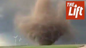 A tornado has damaged more than 100 homes and injured at least five people in suburban chicago. Chicago Just Got Its First Tornado In Almost 10 Years The Weather Channel Articles From The Weather Channel Weather Com