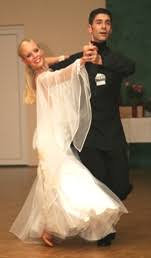 Sie stehen mit alexander klaws und seiner frau auf dem parkett. 6 10 2007 Let S Dance Fernsehstar Isabel Edvardsson Zu Gast Bei Der Tsa Asv Neumarkt