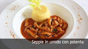 Taglia le seppie (già pulite) in pezzi non troppo piccoli. Seppie In Umido Con Polenta Youtube