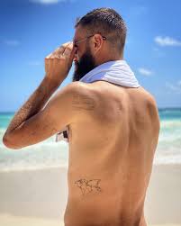 Benoit paire men's singles overview. Insolite Et Pendant Ce Temps La Benoit Paire Profite A La Plage We Love Tennis