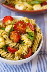 20 Minuten Caprese Nudelsalat Kochkarussell Rezept Nudelsalat Mit Pesto Rezepte Gesunde Rezepte