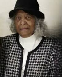 Marie Staples's Instagram, Twitter & Facebook