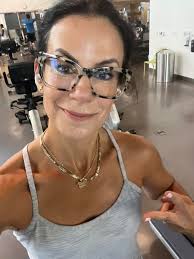 Introducing myself and sharing gym and park photos