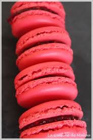 Macarons A La Framboise La Cuisine De Malou Recette Macaron Framboise Recette Macaron Fourrage Macaron
