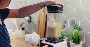 While these are all super healthy ingredients, the calorie intake is personal trainer and fitness expert jerry snider says drinking a smoothie before exercising is almost guaranteed to make you gain weight. Weight Gainer Shakes When To Use Them And Three Recipes 8fit