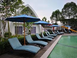 Ideal for leisure holidays and business travelers, the innovative style and vibrant atmosphere of our hotel near kuala lumpur is sure to impress. Dash Box Hotel Cyberjaya Cyberjaya Aktualisierte Preise Fur 2021