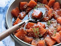 Saumon Cru Marin Eacute Agrave La Sauce Soja Et Graines De S Eacute Same Recette Saumon Saumon Cru Saumon Cru Marine