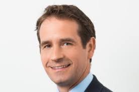 Angus Henderson's Instagram, Twitter & Facebook