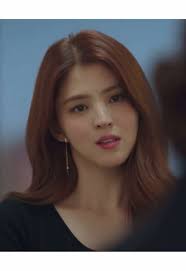 한소희와 강한나의 매력 속으로