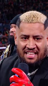 Hold up… 👀 #SmackDown