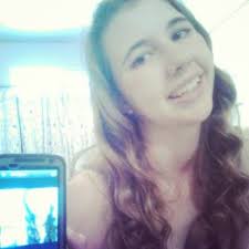 Chloe fields (@Goldengirllover)