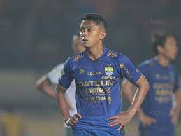 Febri haryadi started his professional career at persib bandung in 2016. Cerita Febri Hariyadi Debut Profesional Bersama Persib Dan Gol Terbaik Di Timnas Indonesia Indonesia Bola Com