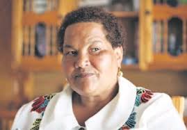 WeekendReads 📖 💡Have you ever heard the story of Sandra Laing, born  "black" to "white" parents in apartheid South Africa? Sandra Laing was born  black in 1955 in the South African village