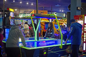Pizza And Fun At John S Incredible Pizza In Fresno California Incredible Pizza The Incredibles Fun