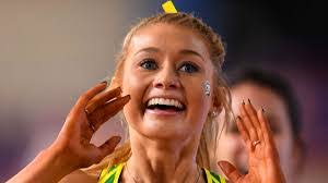 Jess Hull's Instagram, Twitter & Facebook