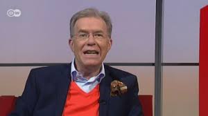 History says that bowie intervened and gave the band all the young dudes, which they turned into a hit, one which continues to stay synonymous with mott. Insight Germany Guest Us Singer Songwriter Ian Hooper Tv Dw 11 03 2015
