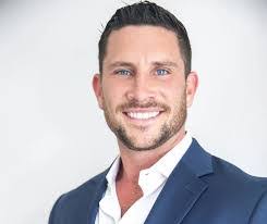 Brad Null's Instagram, Twitter & Facebook