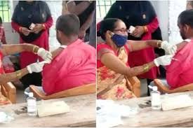 Tersangka kasus vaksin kosong di jakarta utara terancam pidana setahun. Lupa Isi Vaksin Covid 19 Perawat Ini Suntikkan Jarum Suntik Kosong Ke Orang