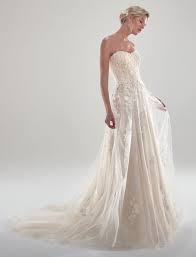 Finden sie perfekte illustrationen zum thema hochzeitskleid von getty images. Brautkleid Standesamtkleid Hochzeitskleider Bei Sposia In Paderborn