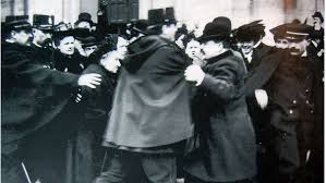 La loi de séparation des eglises et de l'etat du 9 décembre 1905 a mit fin au régime concordataire de 1801 qui associait en france l'eglise catholique et l'etat. Loi De Separation Des Eglises Et De L Etat Francearchives