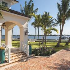 A Florida Home Reflects A Family S Laid Back Style Florida Home Spanish House Beach Landscape