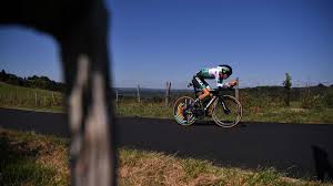 Lance armstrong was notoriously imperturbable but the sleek, black time trial bike ridden by jan ullrich in 2003 had him totally spooked. Tour De France Wird Radfahrer Emanuel Buchmann Der Nachste Jan Ullrich Mehr Sport