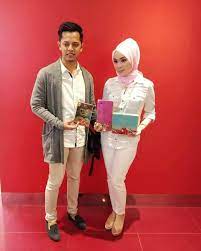 Listen to wan amiera wan malek | soundcloud is an audio platform that lets you listen to what you love and share the sounds you create. Wan Atirah Wan Malek Posts Facebook