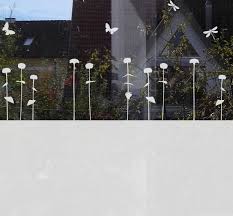 Florale Folie Fur Fenster Sichtschutz Blumen Und Schmetterlingen Libellen Fensterdeko Kinder Sichtschutz Folie Fenster Wohnzimmer Flower Window Window Film Designs Decorative Window Film