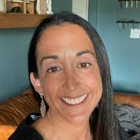 Rebecca Macomber's Instagram, Twitter & Facebook