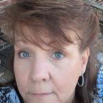 Stephanie Hipple's Instagram, Twitter & Facebook