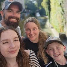 Plumber for under house water leak?