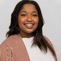 Jennifer Cid's Instagram, Twitter & Facebook