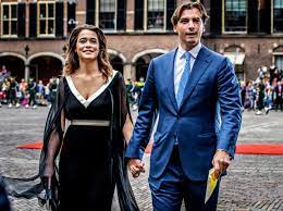 Begin deze maand maakte thierry baudet (35) bekend een relatie te hebben met davide heijmans davide en thierry wilden niet ingaan op deze roddels, maar de beste vriendin van davide wil wél. Prinsjesdag 2019 In Beeld Door De Lens Van Pim Ras Foto Ad Nl