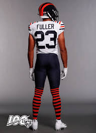 Pin By Patrick Moore On Sports In 2020 College Football Uniforms Football Uniforms Throwback