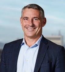 Brett Chenoweth's Instagram, Twitter & Facebook