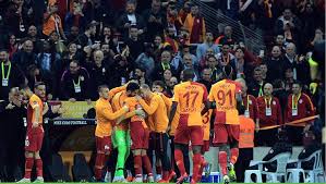 Hagi'nin görevden ayrılmasının ardından takımın başına bülent ünder'i getiren galatasaray'da hedef 105 günlük deplasman galibiyeti hasretine son vermekti. Galatasaray Sahasinda Antalyaspor U 5 0 Maglup Ederek Devre Arasina 3 Puanla Girdi