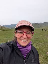 Hello! We opened a bar inst @Banglaroad_bar for international crowd. Only  this month warm up shots and cocktails for girls! I work