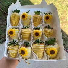 Sunflower Strawberries Chocolate Covered Strawberries Food Chocolate Dipped Strawberries