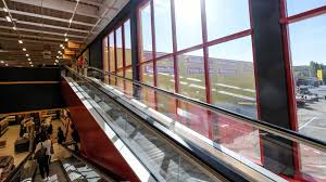 Wir sind eine von über 100 filialen in der gesamten bundesrepublik deutschland und haben uns auf die fahnen geschrieben, für kleines geld unseren kunden ein umfangreiches sortiment für ihre renovierung oder kompletten umzug anzubieten! Acht Millionen Euro Investiert Mobeldiscounter Poco Eroffnet Nachste Woche Neue Filiale In Osnabruck