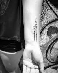 Die 274 Besten Bilder Zu Tattoos Auf Pinterest Wasserfarben Tattoos Tree Tattoo Designs Tiny Tree Tattoo