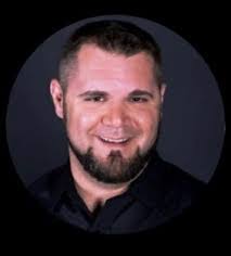 Cristina Aponte's Instagram, Twitter & Facebook