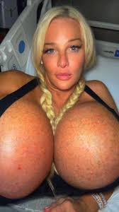 Alexiasincharge (@sexyalexitime)  X