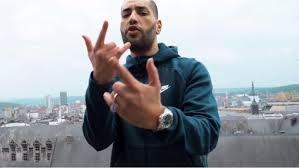 Brulux, de son vrai nom hedi chabar, est un rappeur de paris. L Artiste Francais Brulux Rappe Sa Sortie De La Prison De Lantin Il Y