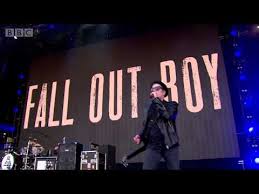 Fall Out Boy My Songs Know What You Did In The Dark Light Em Up Radio 1 S Big Weekend 2015 Fall Out Boy Light In The Dark Light Em Up