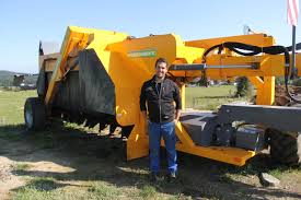 Julien goffin, firmengründer und namensgeber dieser seite, ist am freitagabend, bei einem autounfall, aus dem leben gerissen worden. Loonbedrijf Julien Goffin In Een Notendop Tractorpower