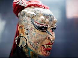Participants were shown photographs of physicians to obtain their first impressions. Woman With Most Extreme Body Modifications Just Got Even More Extreme Body Modifications Body Piercings Body Mods