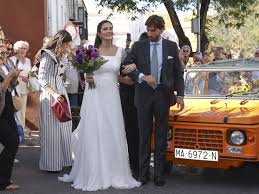 Un vestido premamá y mucha emoción: todo sobre la boda de Alberto, hijo de Carlos Herrera y Mariló Montero, y Blanca Llandres - Chic