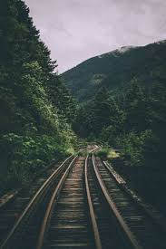 Untuk jarak dekat di kawasan bandar, komutermungkin digunakan. Phoneky Wallpaper Landasan Keretapi Hd