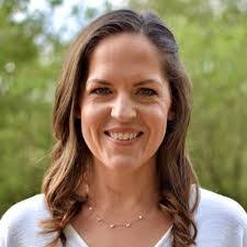 Kristen Windle's Instagram, Twitter & Facebook